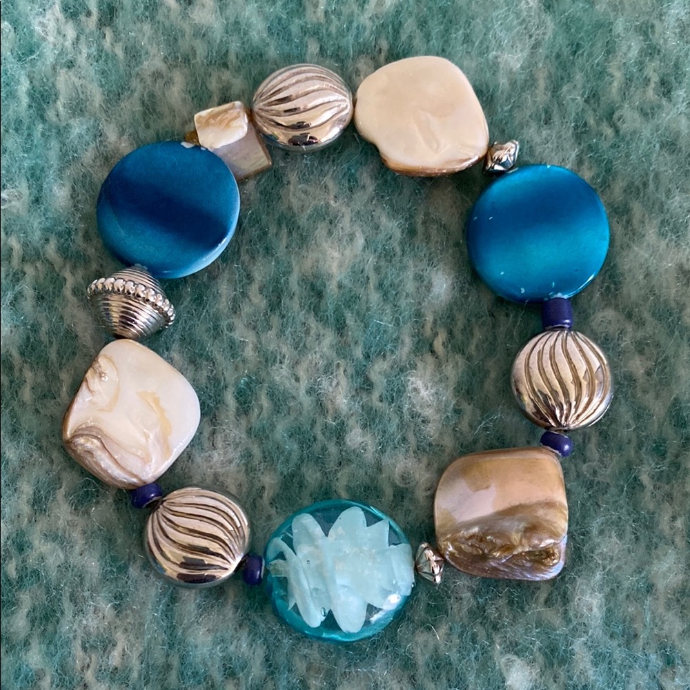 Pretty Vintage Stretch Bracelet